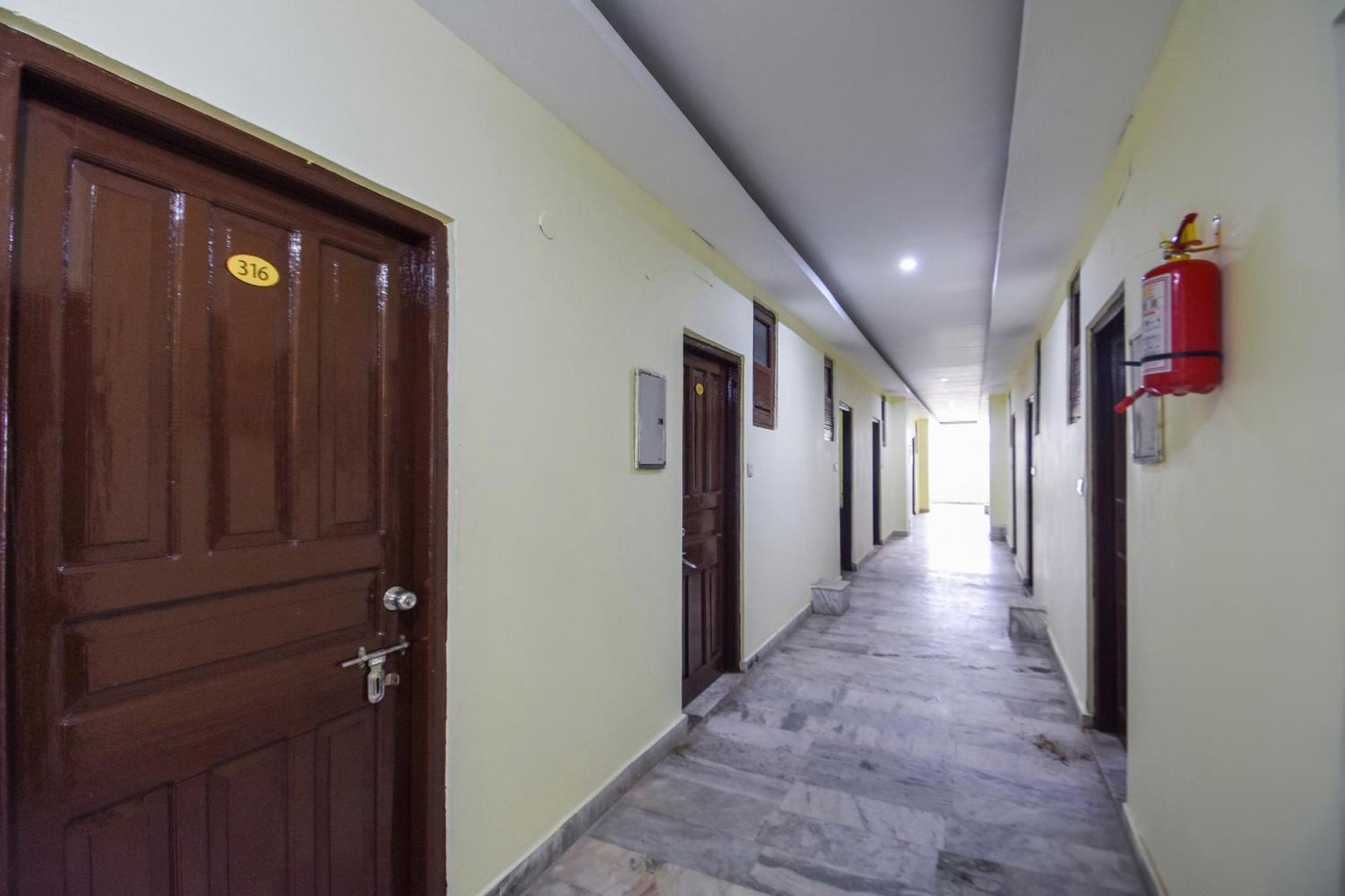 Oyo Flagship Vibes Hotel Nālāgarh Exteriér fotografie